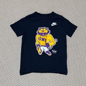 Size 6 Nike Kids Black UNI Graphic Tee